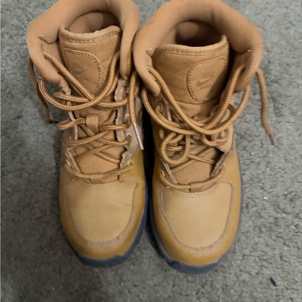 Nike Kids Brown Boots